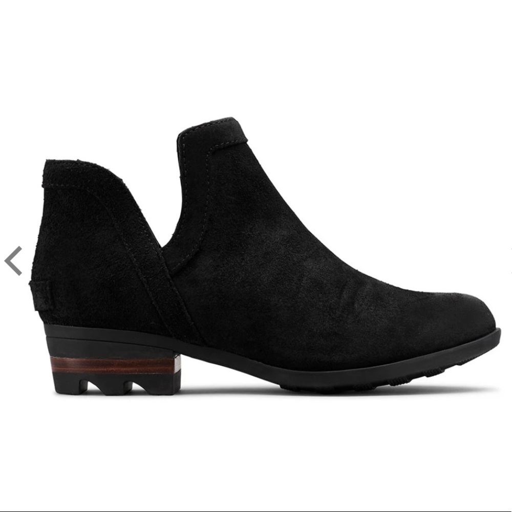 Sorel Lolla Black Cut Out Bootie, NWOT, Size 5.5, MSRP $145